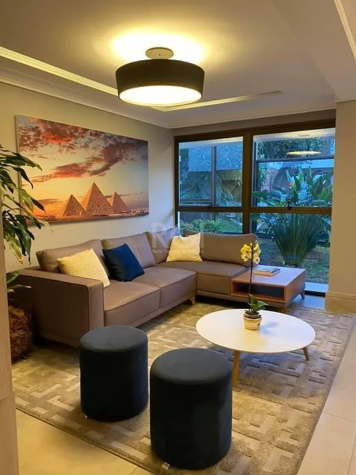 Imagem Apartamento 2 dormitórios com box duplo próximo ao Zaffari da Cabral