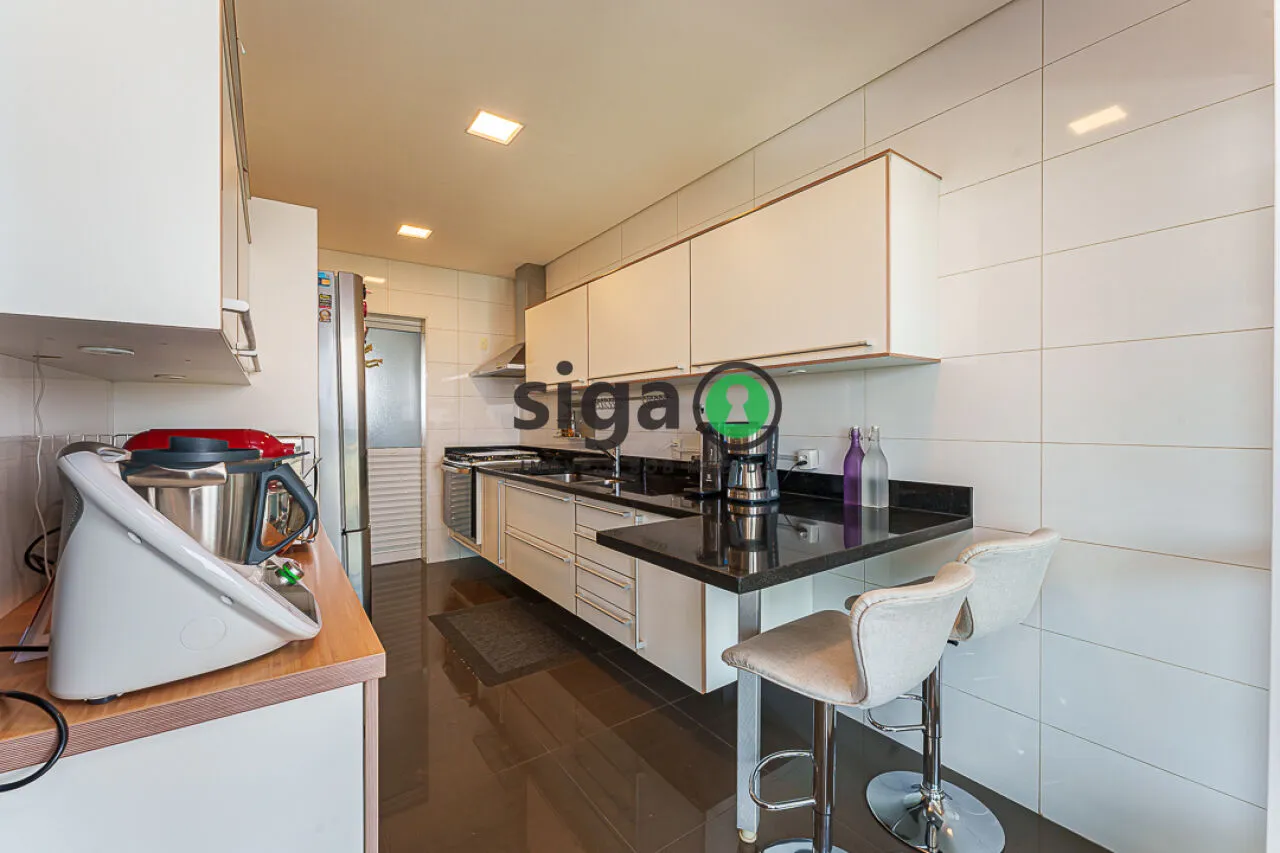 Imagem Cobertura para venda no Panamby com 4 quartos, sendo 2 suítes , 5 vagas e 355m2