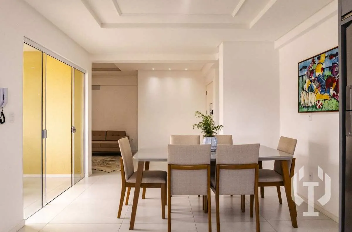 Imagem Apartamento mobiliado de 3 suítes em Meia Praia