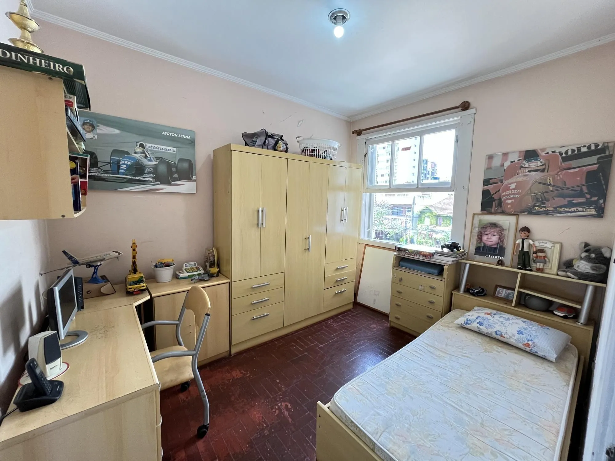 Imagem Apartamento de 3 quartos com dependência de empregada bairro Moinhos de Vento