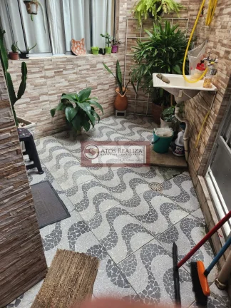 Imagem Assobradado de 2 dormitórios em Jardim Azano I - São Paulo por R$ 200.000 para venda e locação