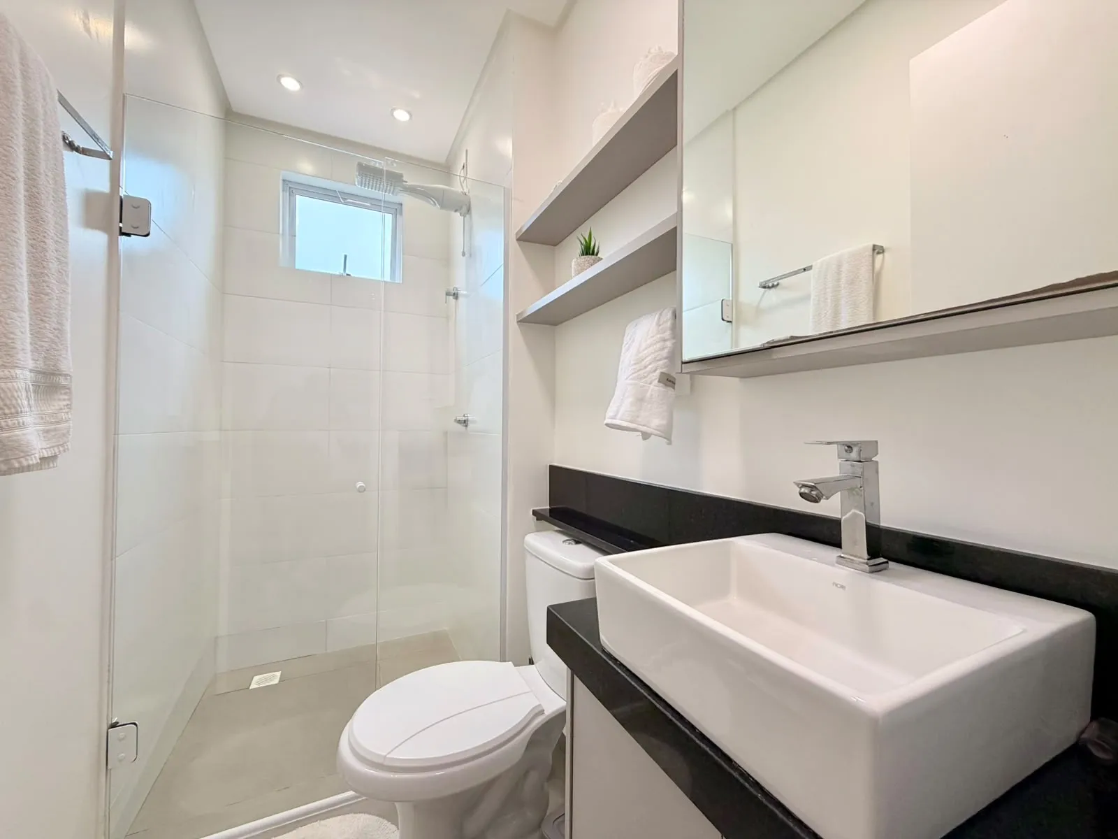 Imagem Apartamento à venda com 55.4m2 por R$ 650.700,00
