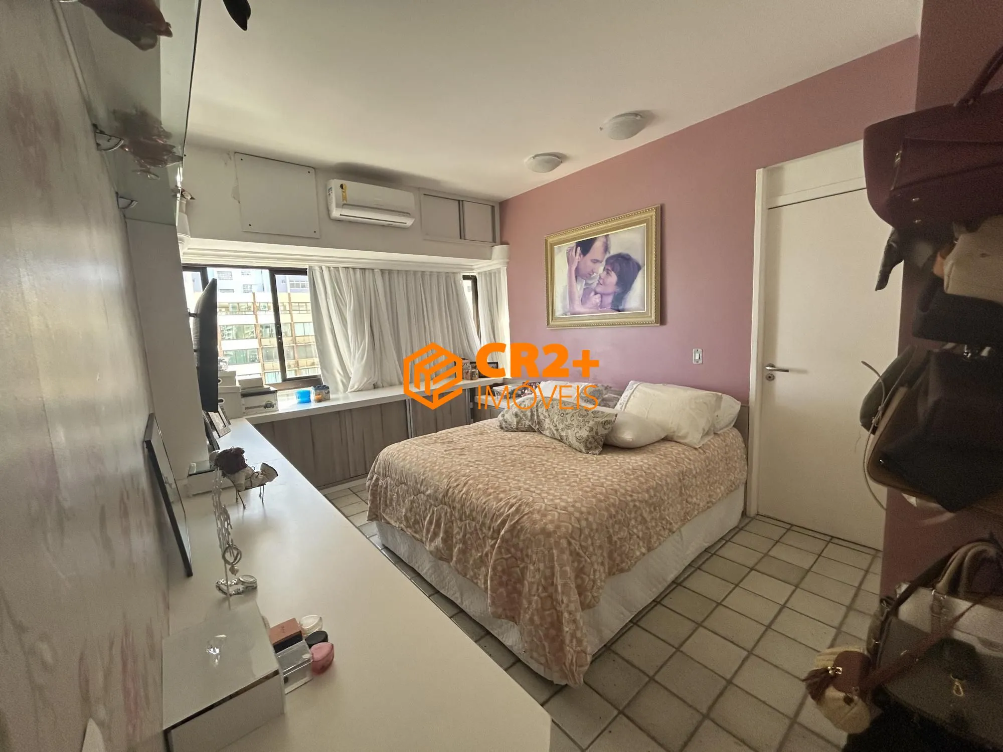 Imagem Vendo apartamento de luxo na av Boa Viagem - 200m2 - 4 quartos sendo 2 suítes e