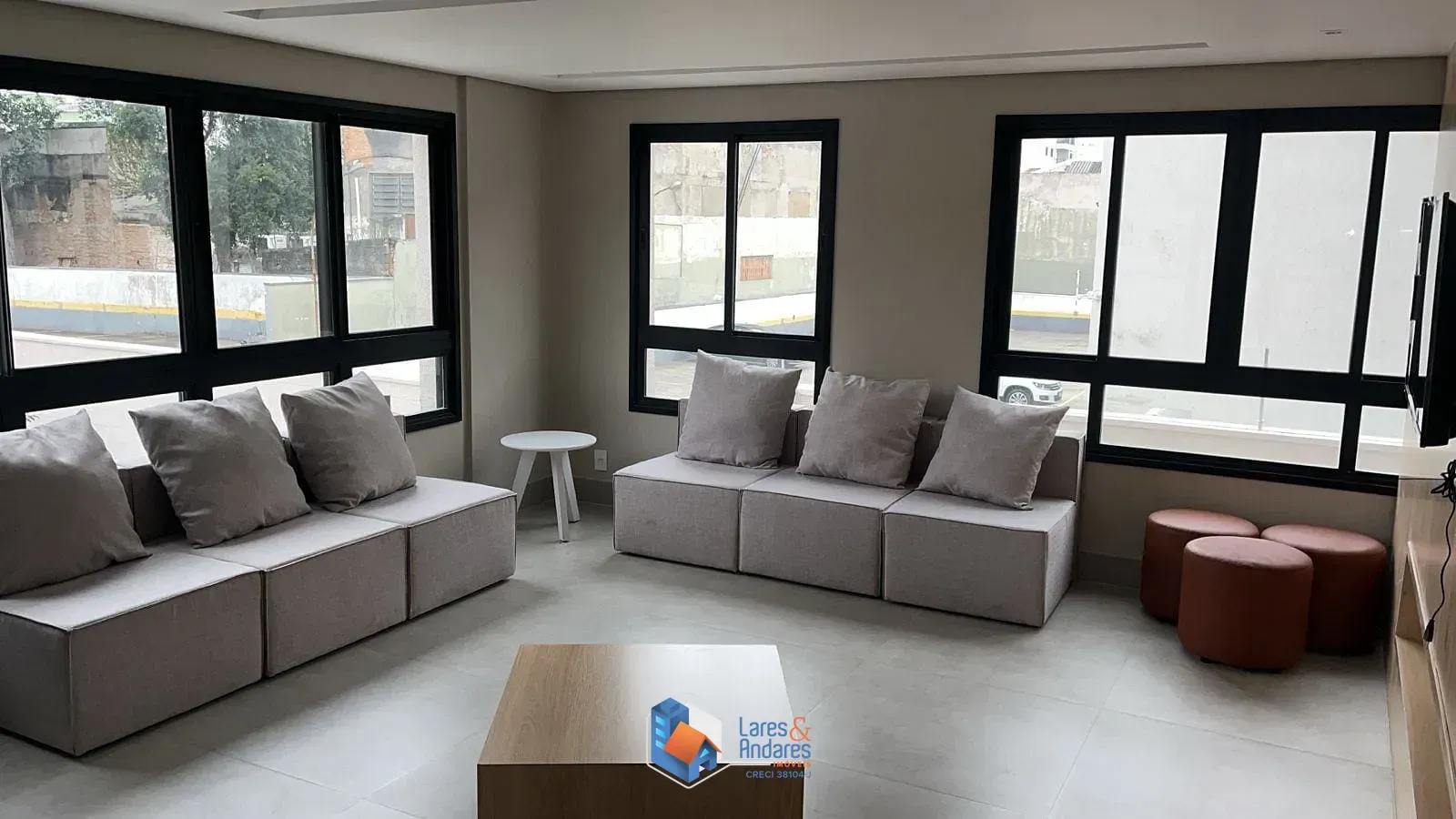 Imagem STUDIO À VENDA COM 25 M², BUSINESS PLACE, 3º ANDAR, COM ESPAÇO GOURMET, PET PLACE E S/VG - IPIRANGA - SP.