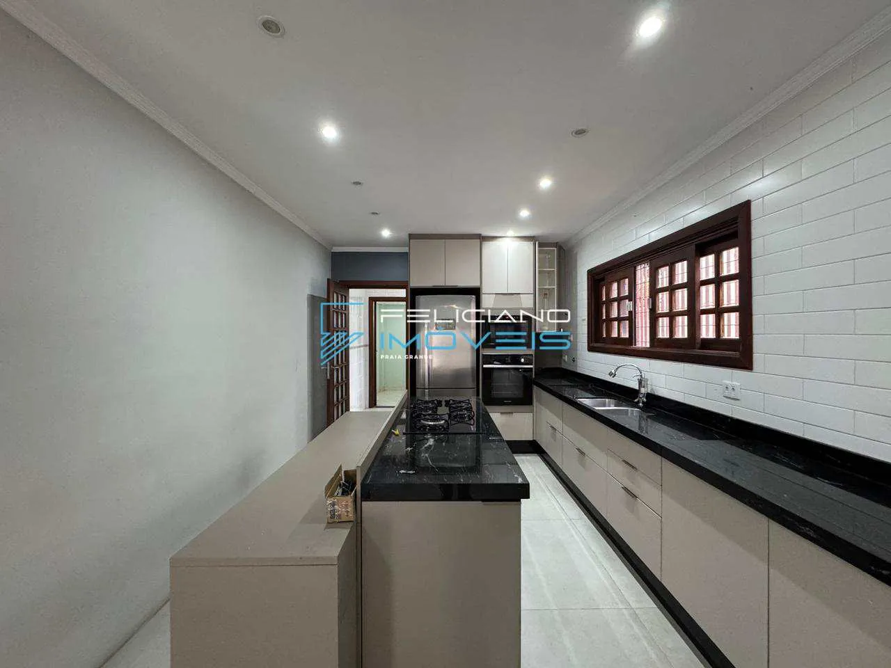 Imagem Sobrado com 4 quartos, Canto do Forte, Praia Grande - R$ 2.85 mi, Cod: 7237
