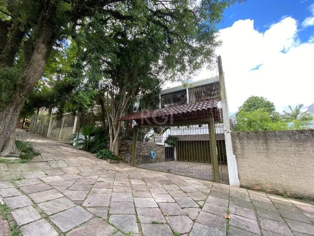 Imagem Casa com 3 dormitórios, 597 m² - Venda por R$ 1.399.000,00 - Cristal - Porto Alegre/RS