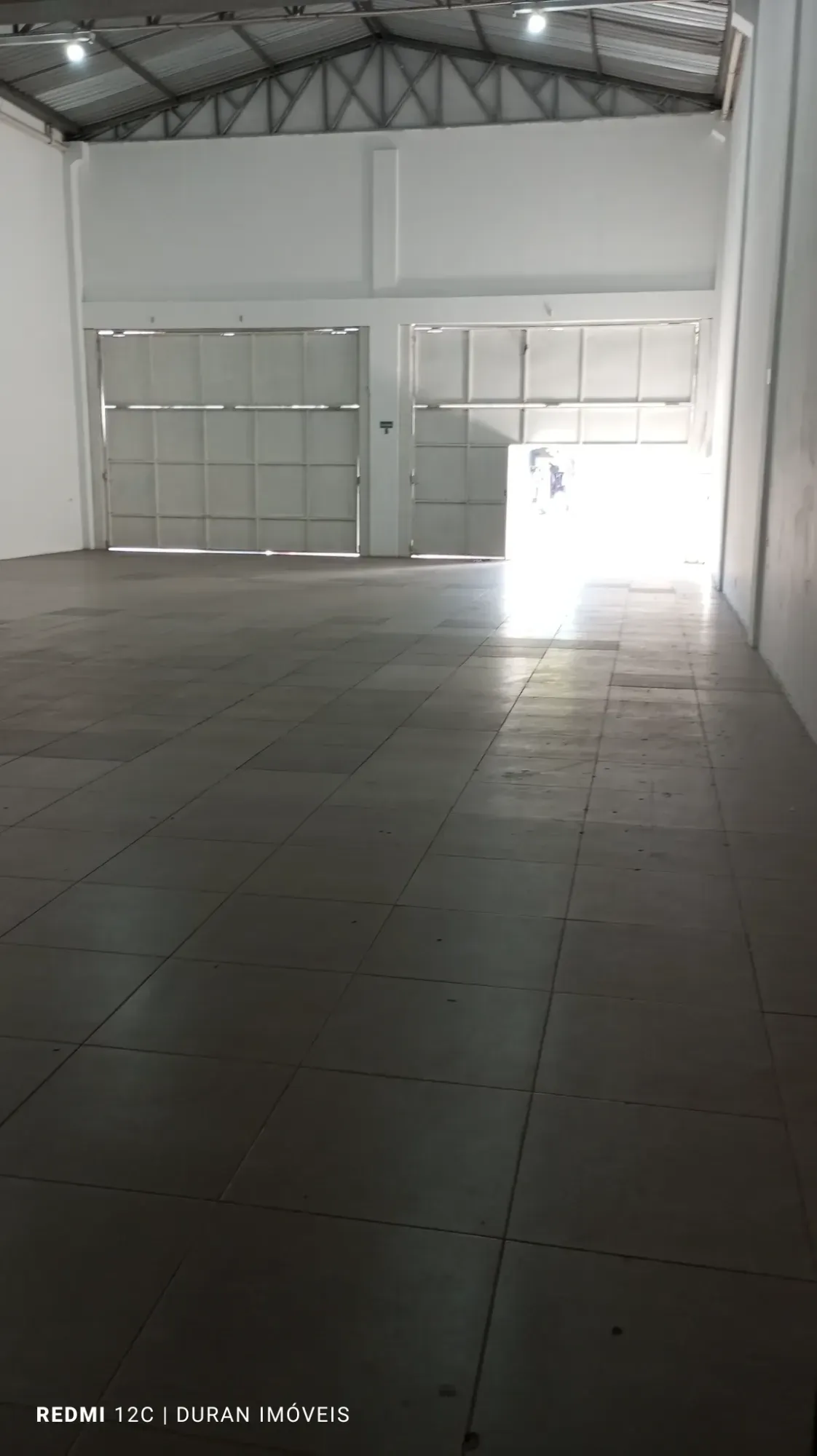 Foto do imóvel Ponto Comercial para Alugar, 300 m² em Portais (Polvilho) - Cajamar