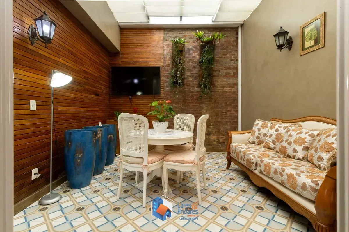 Imagem Sobrado para venda em Vila Santo Estéfano com 2 quartos, sendo 2 suítes, 272m²