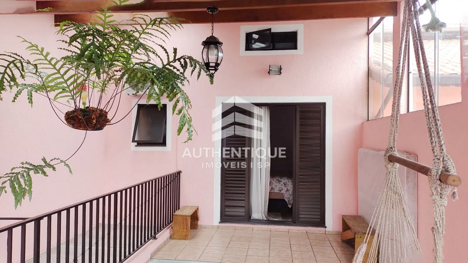 Imagem Casa Assobradada na Vila Carlos de Campos à venda