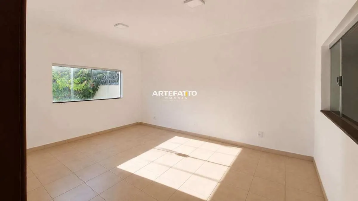 Imagem Barracão à venda em Franca, Parque Santa Hilda, 405m2