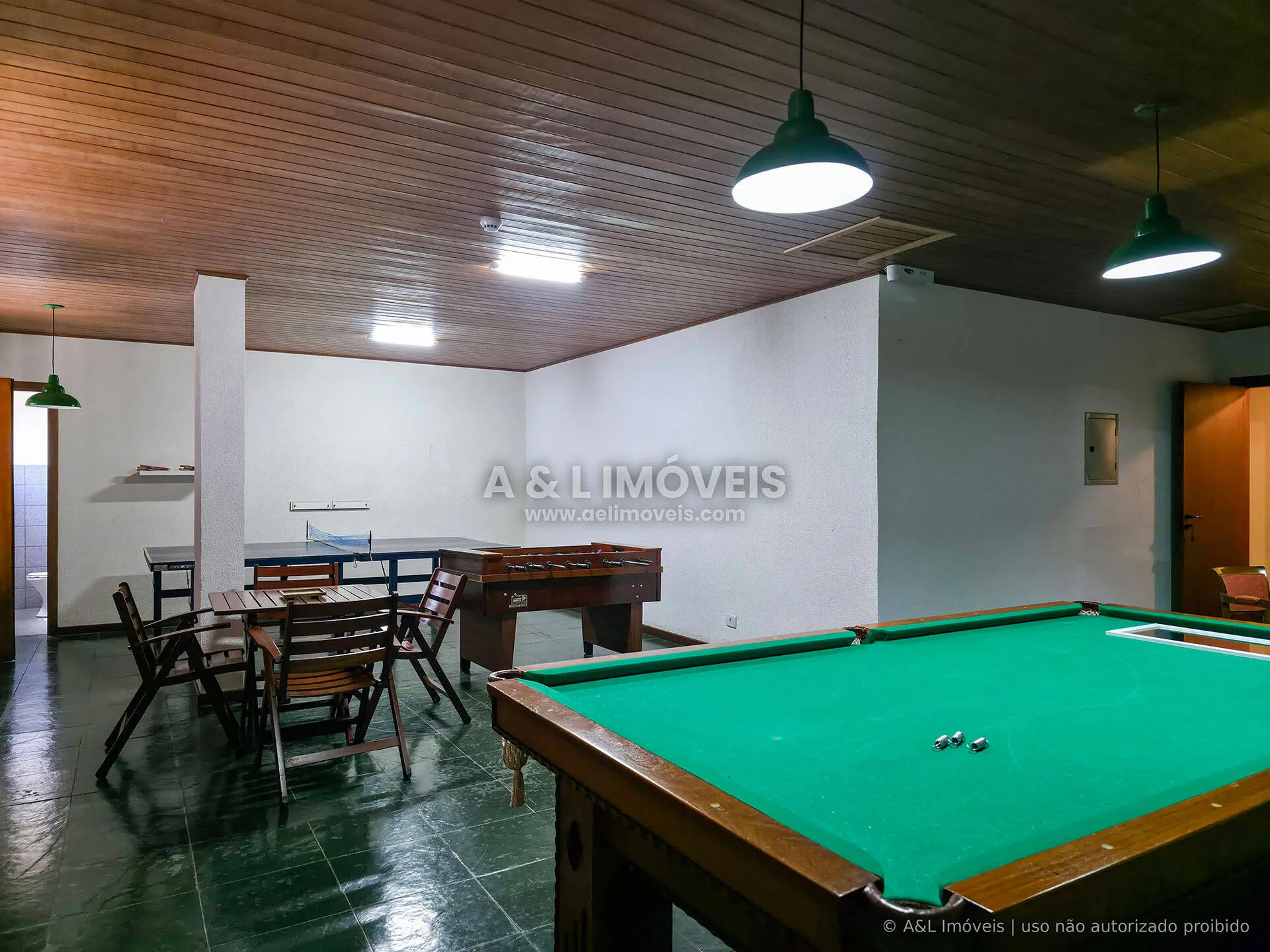 Imagem Duplex Vila Everest | 75 m², 2 Suítes, Lareira e Varandas Envidraçadas