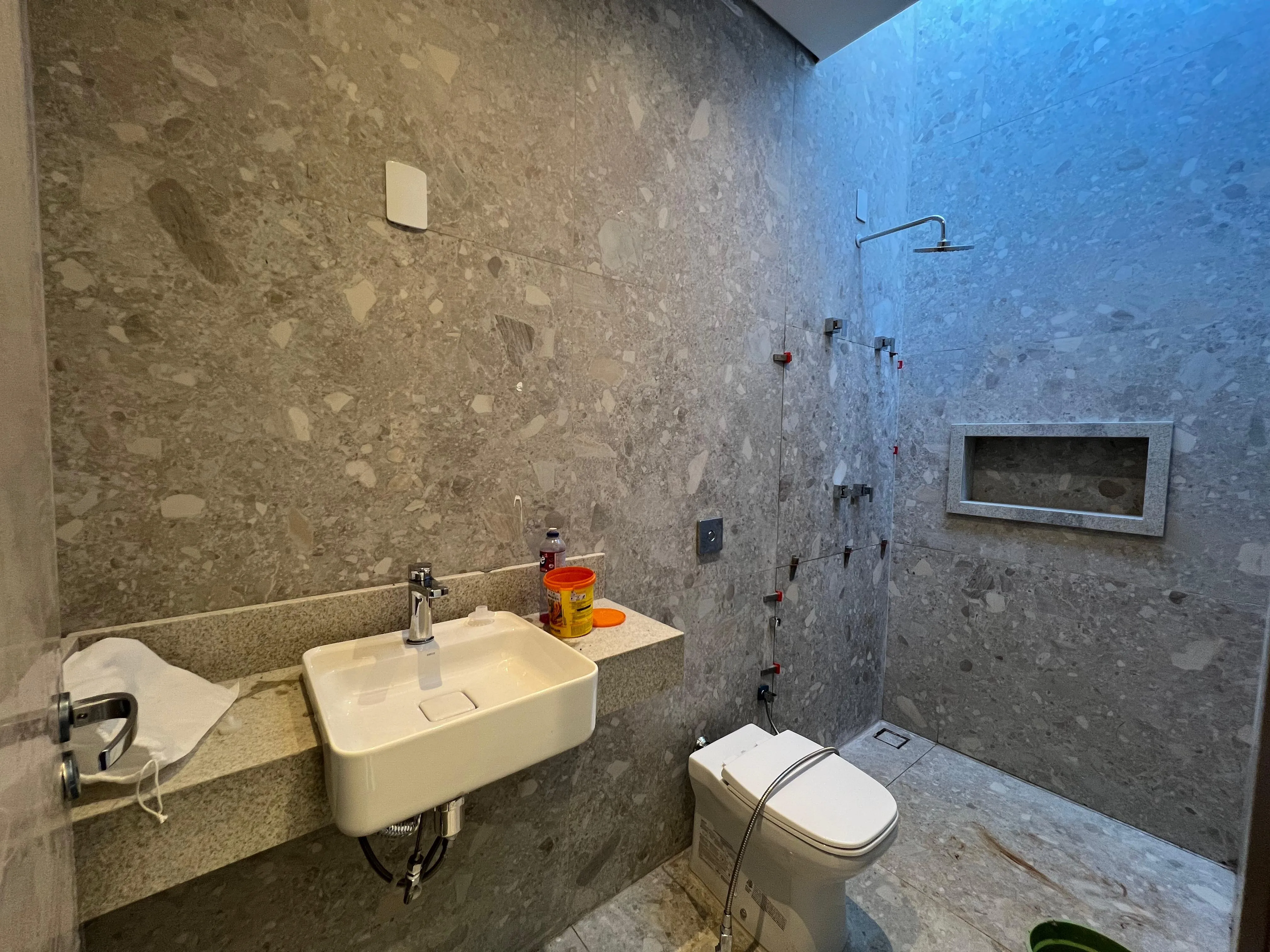 Imagem Luxuosa Casa no Condomínio Fazenda Imperial - 1700m² de Terreno e 402m² de Área Construída