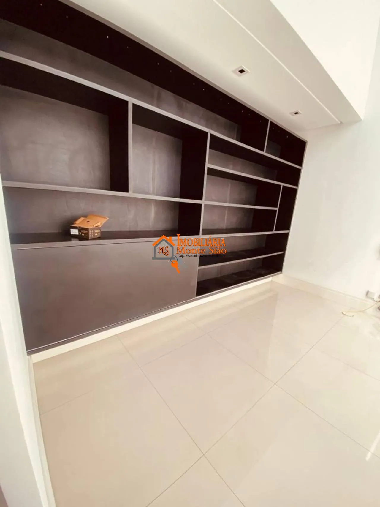 Imagem Sobrado com 4 dormitórios, 600 m² - venda por R$ 6.800.000,00 ou aluguel por R$ 29.000,00/mês - Perová - Arujá/SP