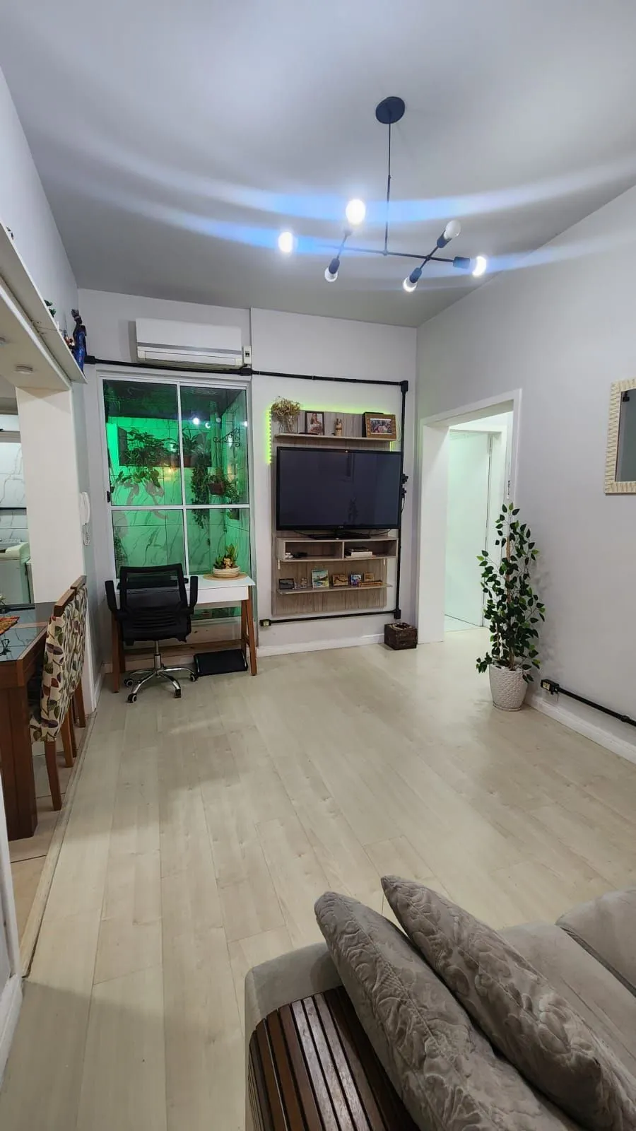 Apartamento com 02 Quartos e 01 Banheiro no Bairro Petrópolis em Porto Alegre