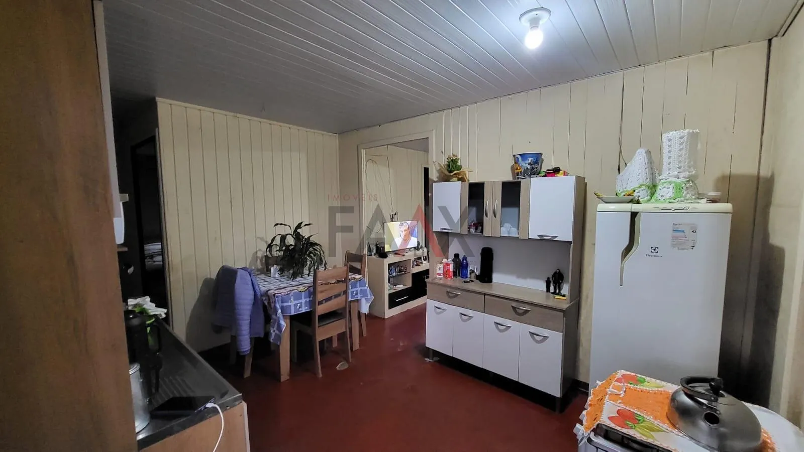Imagem Terreno à venda com Duas casas - Ideal para Morar e Investir