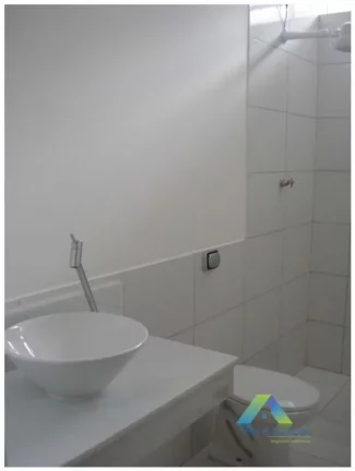 Imagem Rudge Ramos Linda casa 300 metros, 3 dormitórios, Edícula, 4 vagas com excelente localização e valor !!!