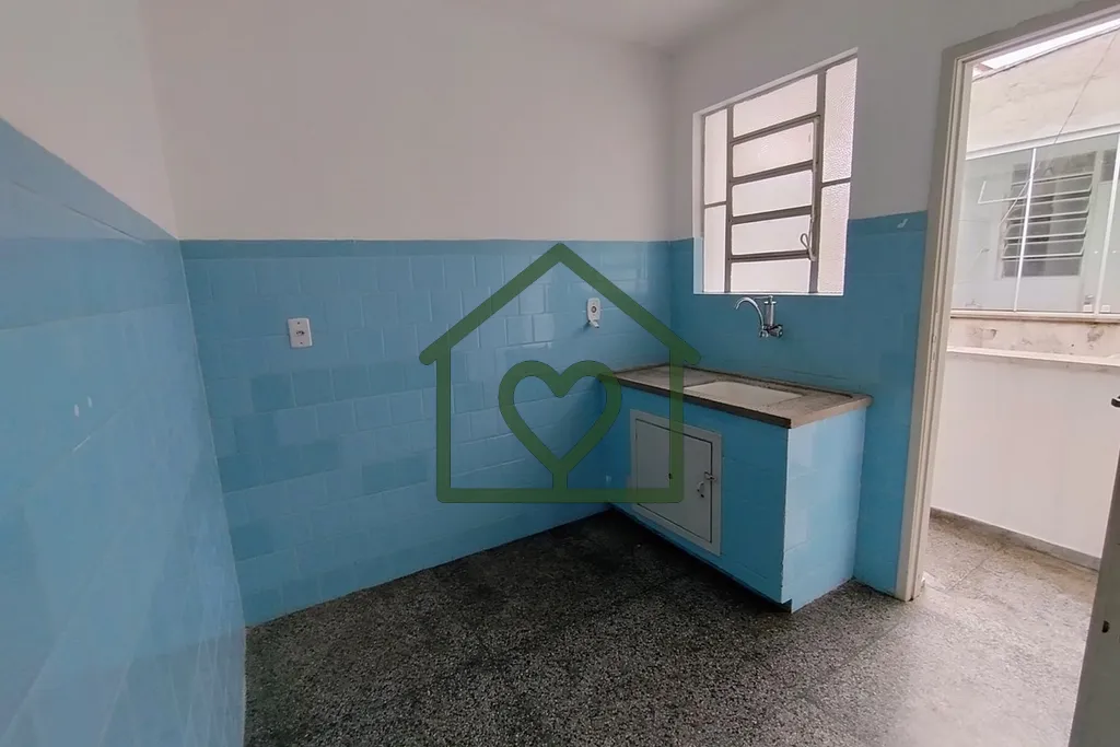 Imagem Ótimo apartamento de 1 dormitório, de frente com uma ampla janela, sala de estar, excelente sacada...