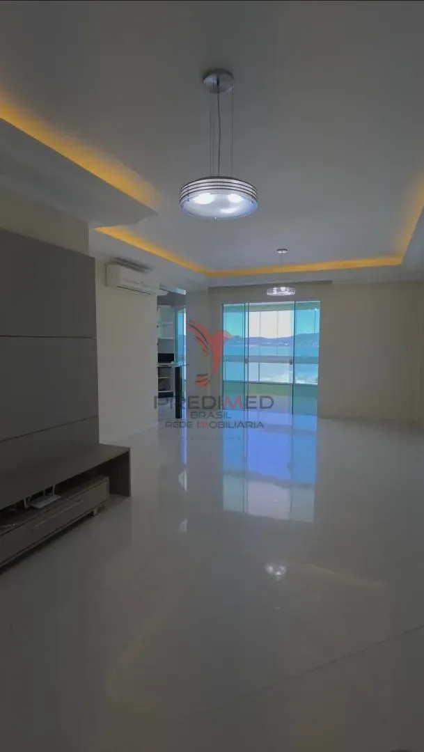 Imagem Apartamento com 130 mts2. Sacada com churrasqueira. Amplitude e Conforto em Meia Praia