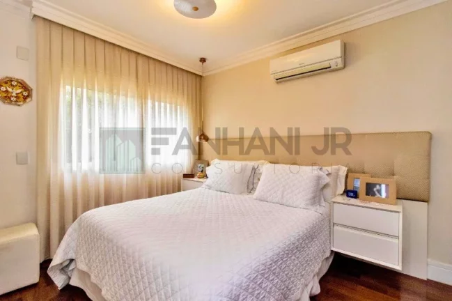 Imagem Apartamento de alto padrão para locação na Indianópolis, São Paulo-SP: 3 quartos, 3 suítes, 3 salas, 4 banheiros, 2 vagas e 164m².