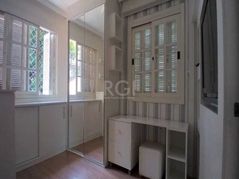 Imagem Sobrado para Venda - 162.4m², 3 dormitórios, sendo 1 suites, 2 vagas - Vila Assunção