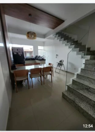 Imagem CASA LINDA DE TRES QUARTOS