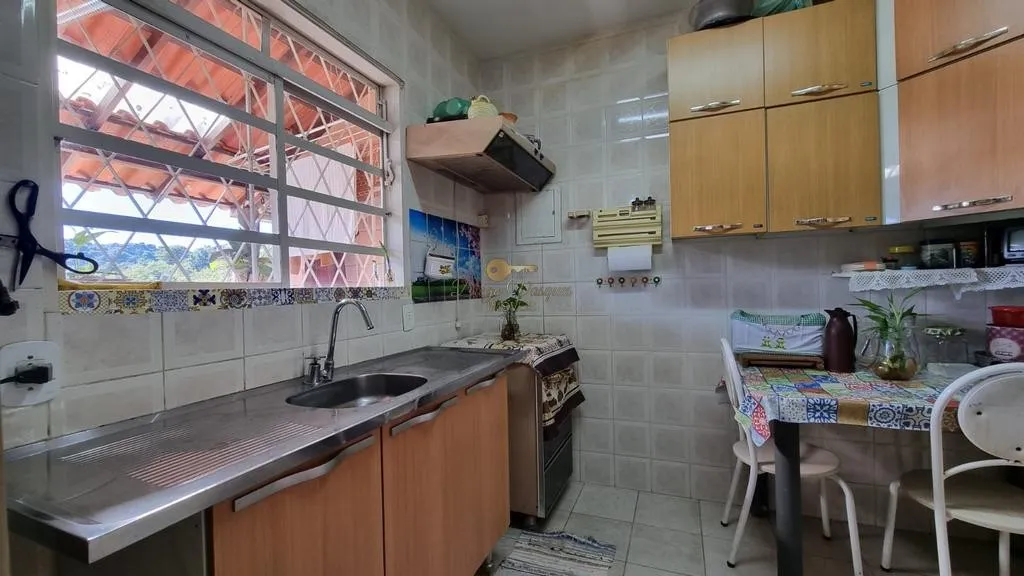 Imagem Casa em Condomínio para Venda em Teresópolis / RJ no bairro Cascata Guarani