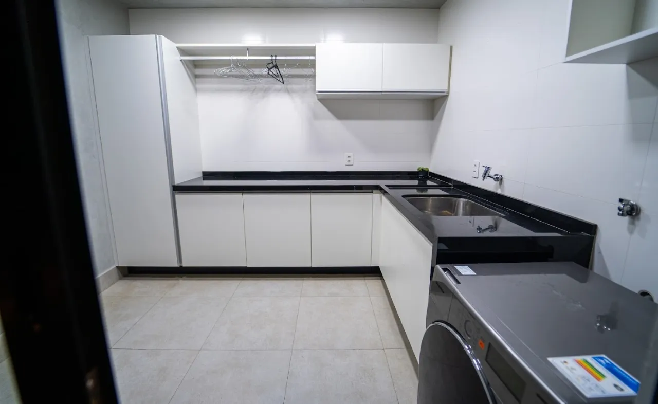 Imagem Magnífica casa à venda em Alphaville Nova Esplanada, Votorantim-SP: 3 quartos, 3 suítes, 2 salas, 4 banheiros, 4 vagas - 414,93 m².