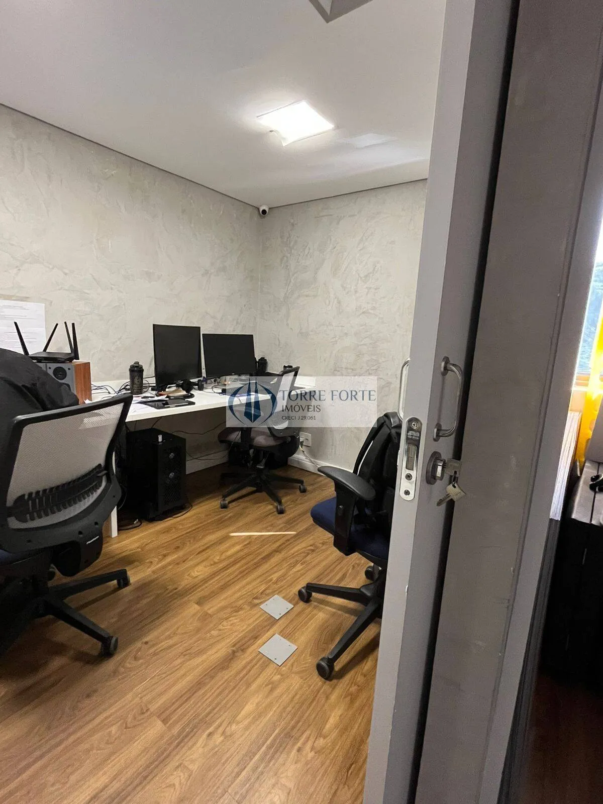 Imagem Conjunto comercial com 102 m² no Jardim Paulista, ótima localização