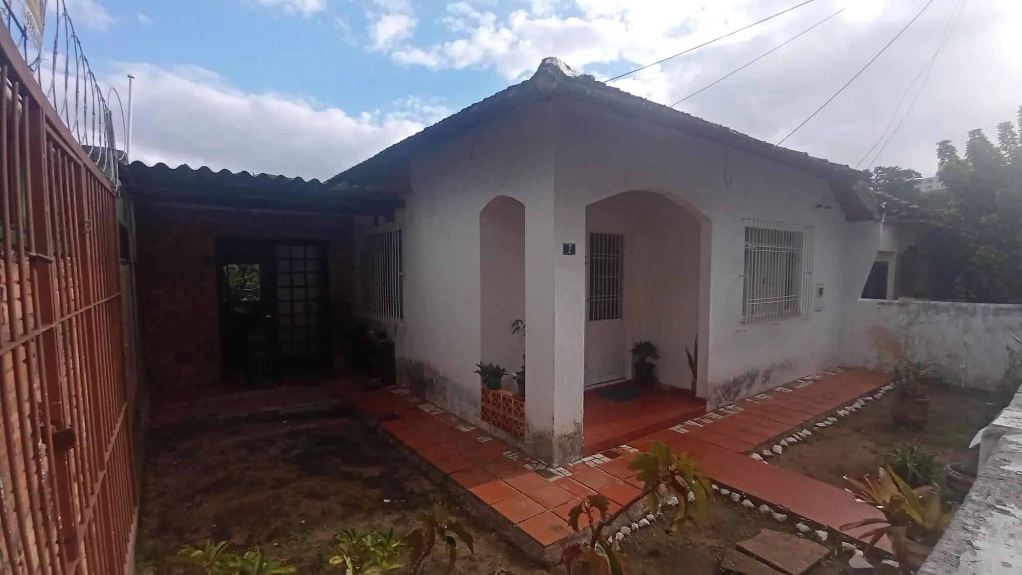 Imagem Casa com 2 dormitórios no bairro Glória