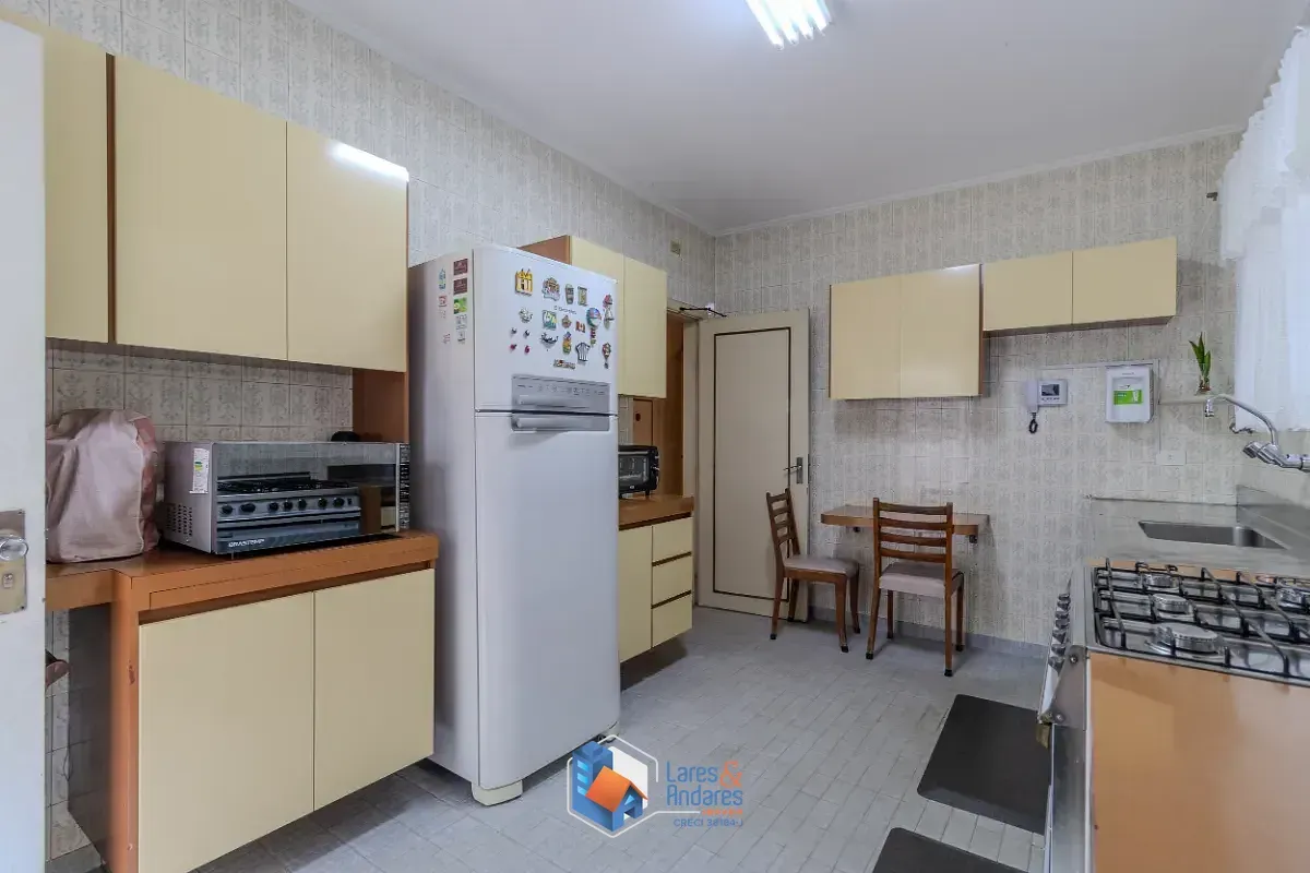 Imagem Casa para venda em Pacaembu com 3 quartos, 330m²