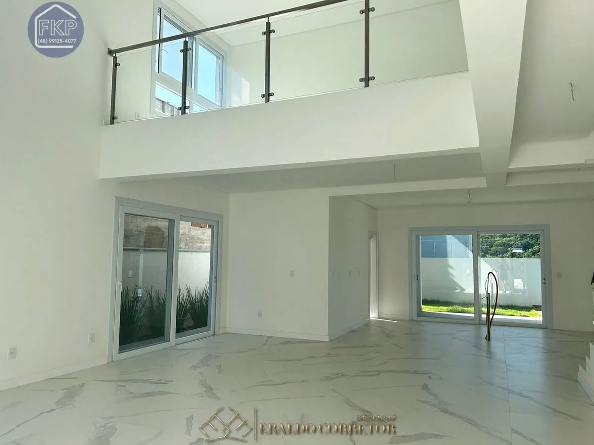 Imagem Casa Alto Padrão 4 suítes!