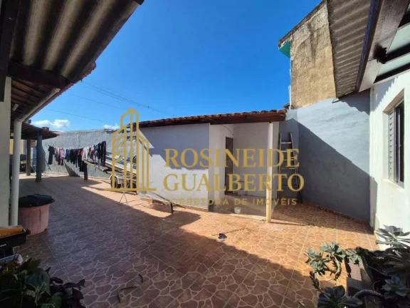 Imagem Belíssima Casa 2 dormitórios e Edícula a Apenas 500m da Praia de Massaguaçu