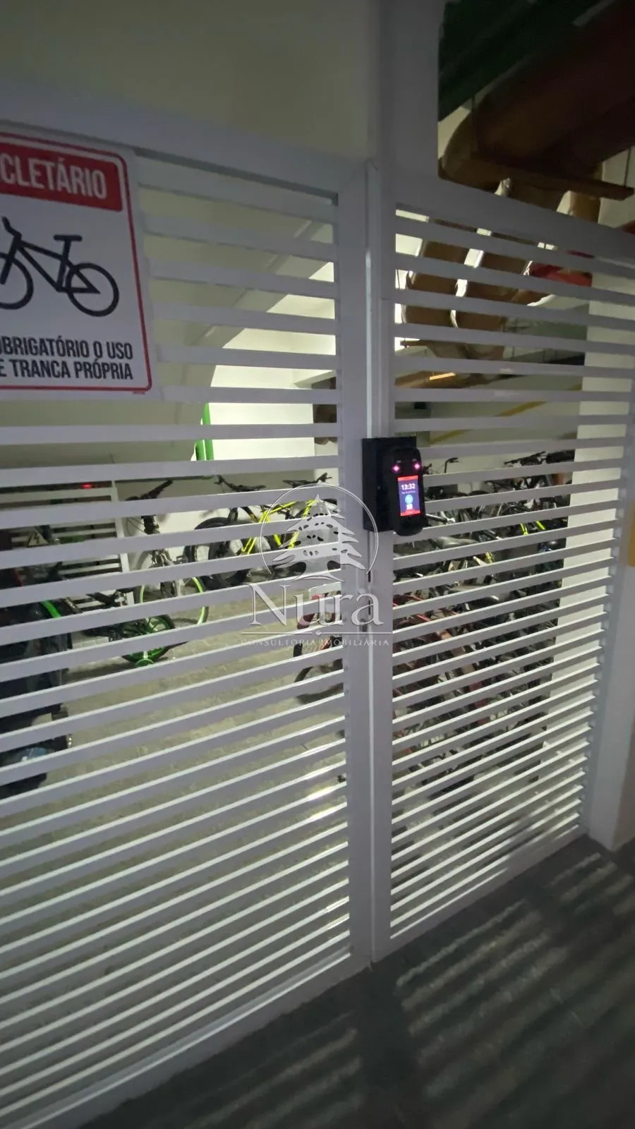 Imagem Apartamento de 2 quartos, 65m² no bairro Embaré, em Santos