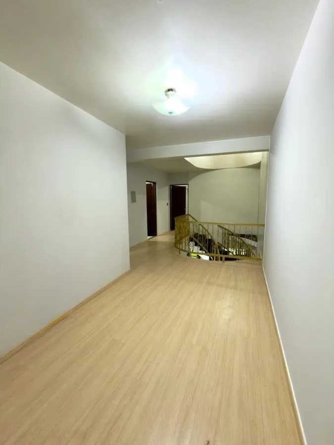 Imagem Casa para Venda em Santo André, Vila Vitória, 3 dormitórios, 1 suíte, 3 banheiros, 8 vagas