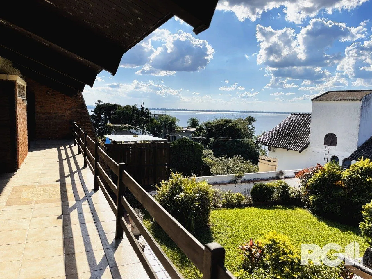 Imagem Linda Casa Vila Assunção, com vista para o rio.