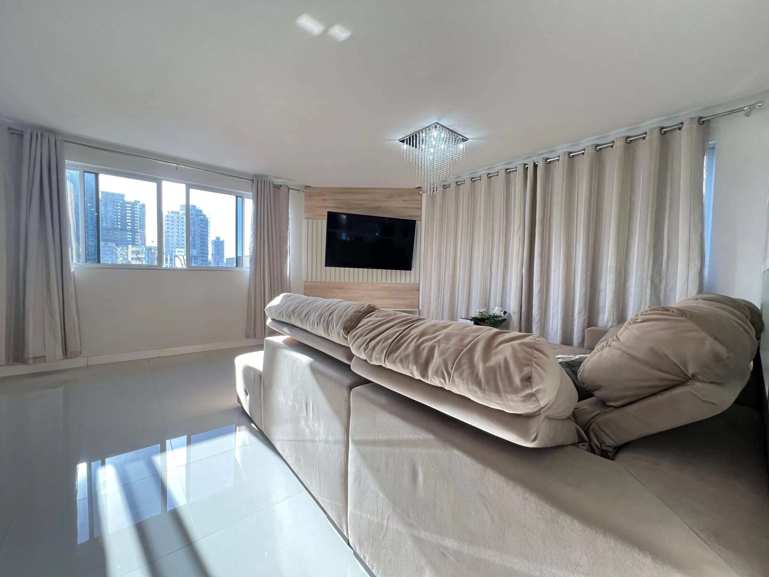 Imagem Apartamento com vista para o mar à venda com 200m2 por R$ 7.200.000,00
