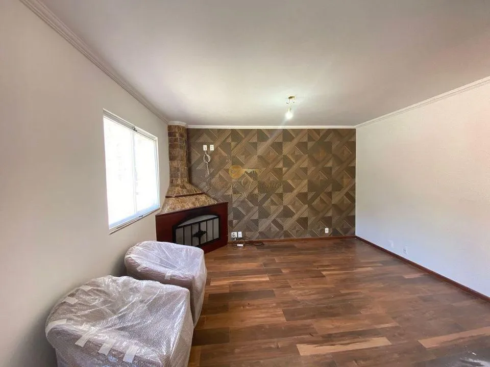 Imagem Casa em Condomínio para Venda em Teresópolis / RJ no bairro Granja Guarani