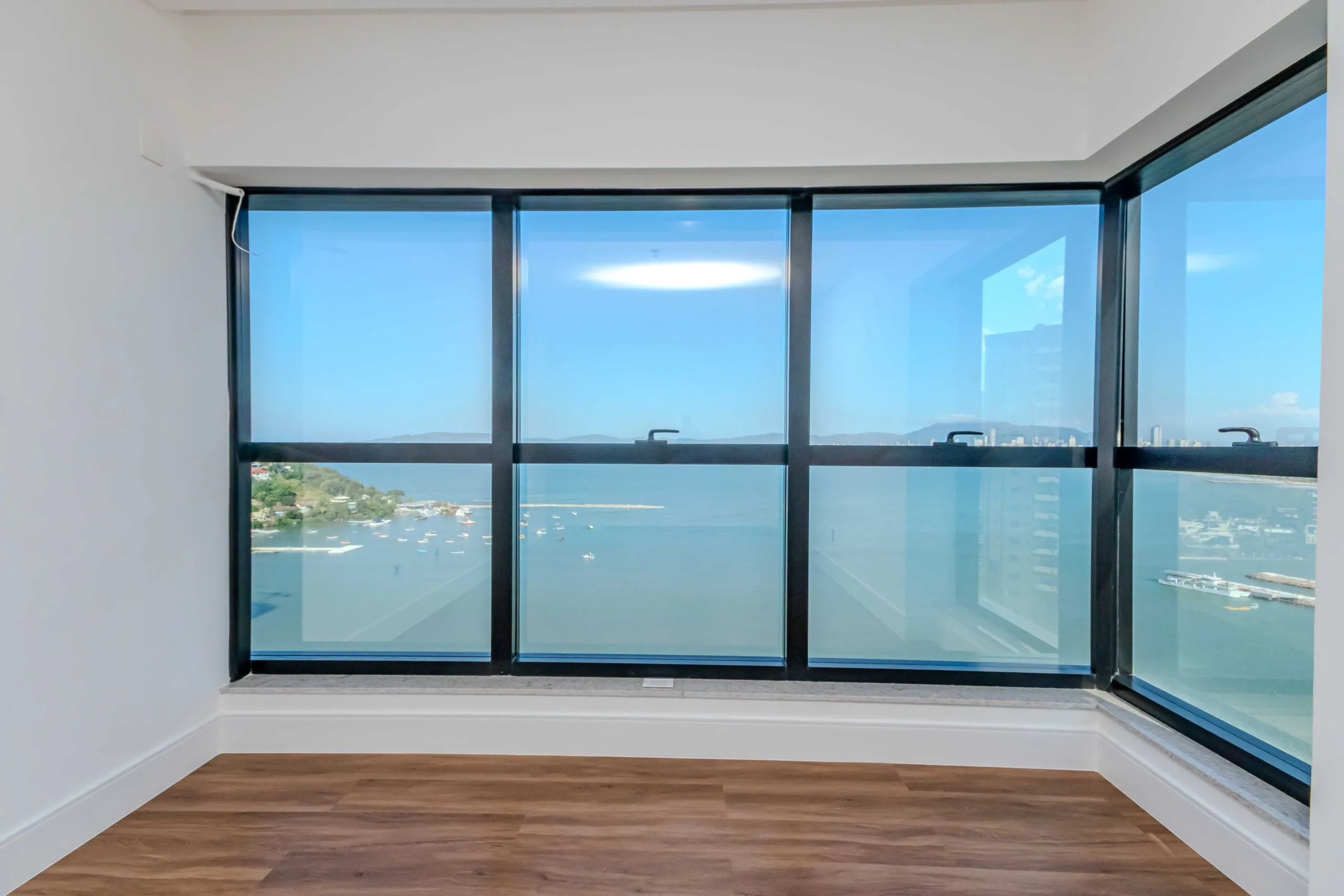 Imagem Apartamento com vista para o mar à venda com 180m2 por R$ 7.200.000,00