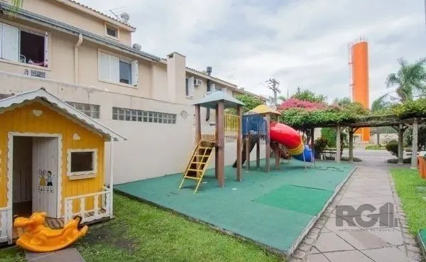Imagem Casa em Condomínio com 03 quarto e 01 Vaga no Bairro Humaitá