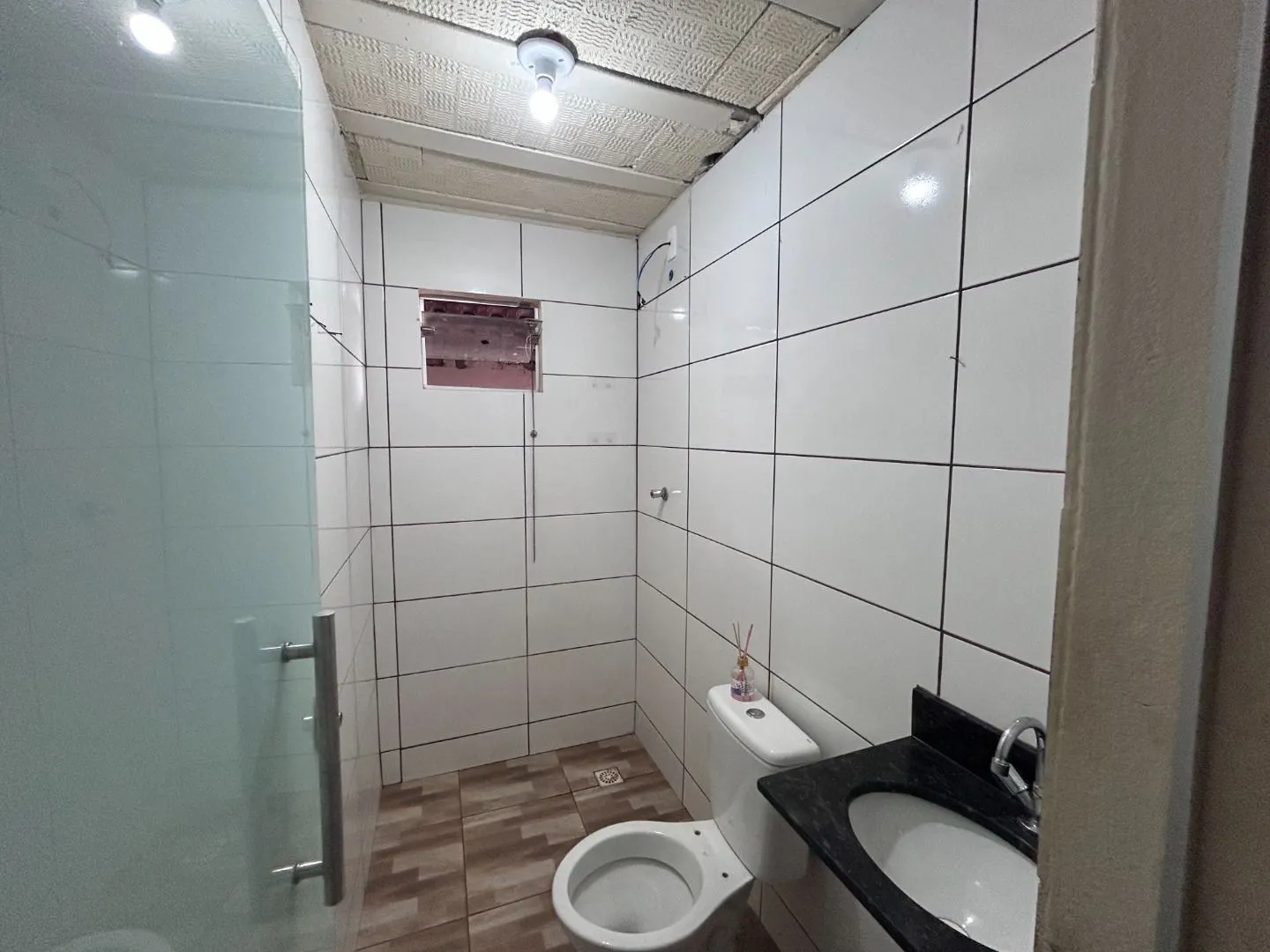 Imagem Casa com 1 dormitório para alugar, 60 m² por R$ 1.000,00/mês - Antônio Caixeta - Patos de Minas/MG