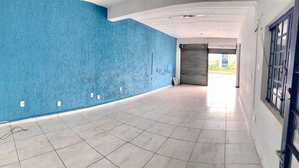 Imagem Galpão em Via Comercial Para Aluguel