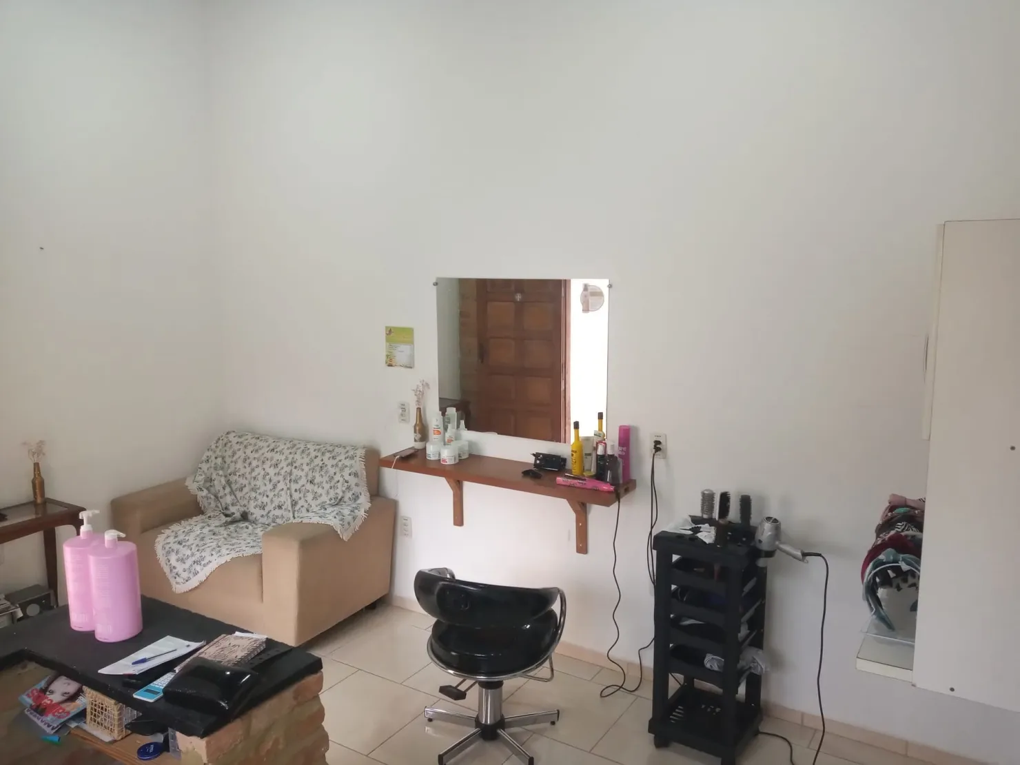 Imagem Casa à venda 4 Quartos, 1 Vaga, 300M², Parque São Domingos, Pindamonhangaba - SP