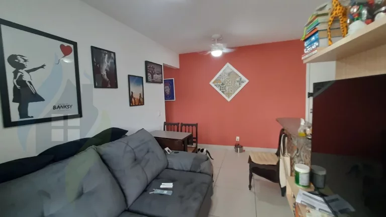 Imagem Apartamento de 2 dormitórios sendo 1 suíte, sacada, com 52m² em Jardim Celeste, São Paulo