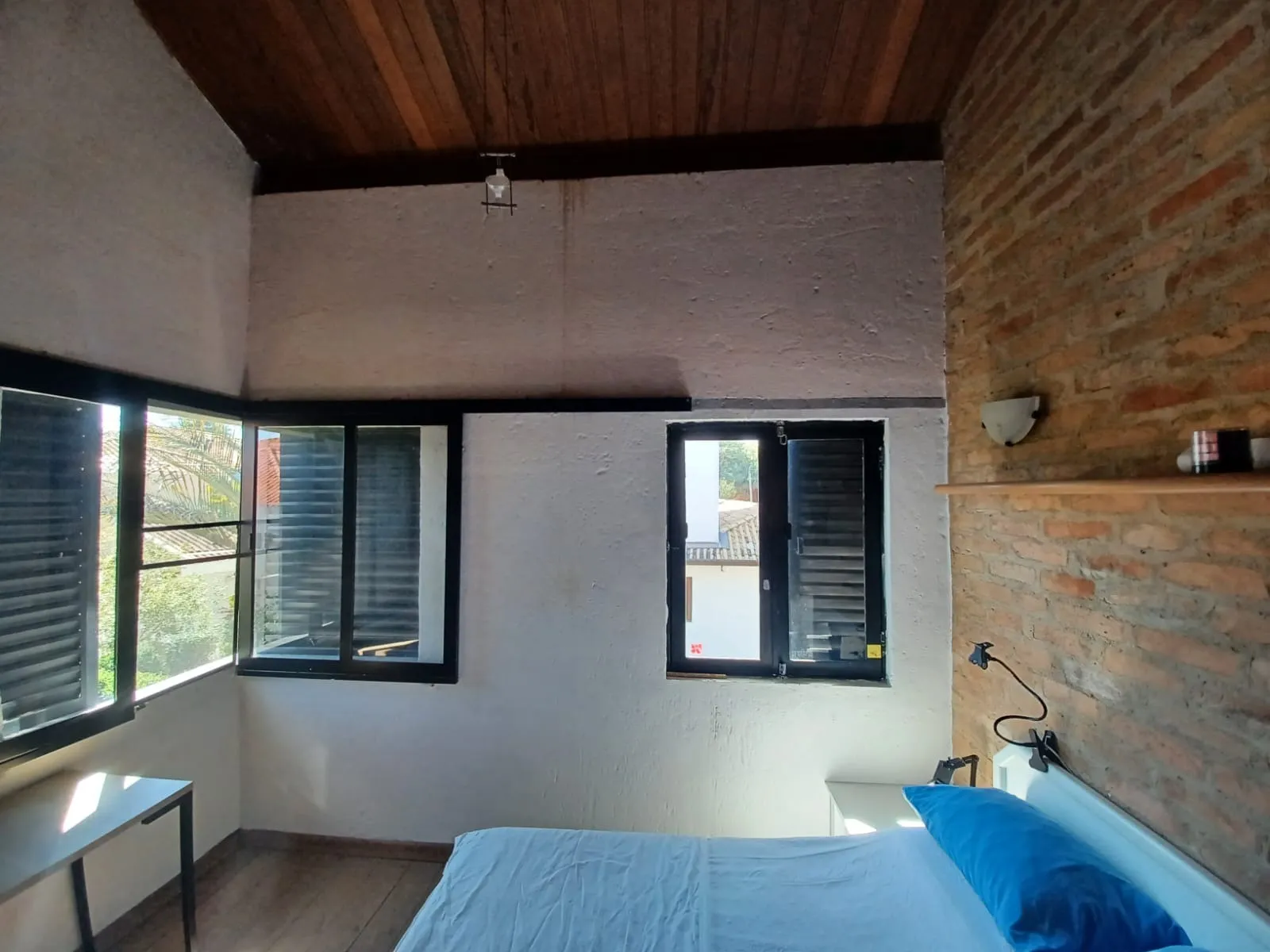 Imagem Belíssima casa 3 Dormitórios no Condomínio Vivendas do Lago!