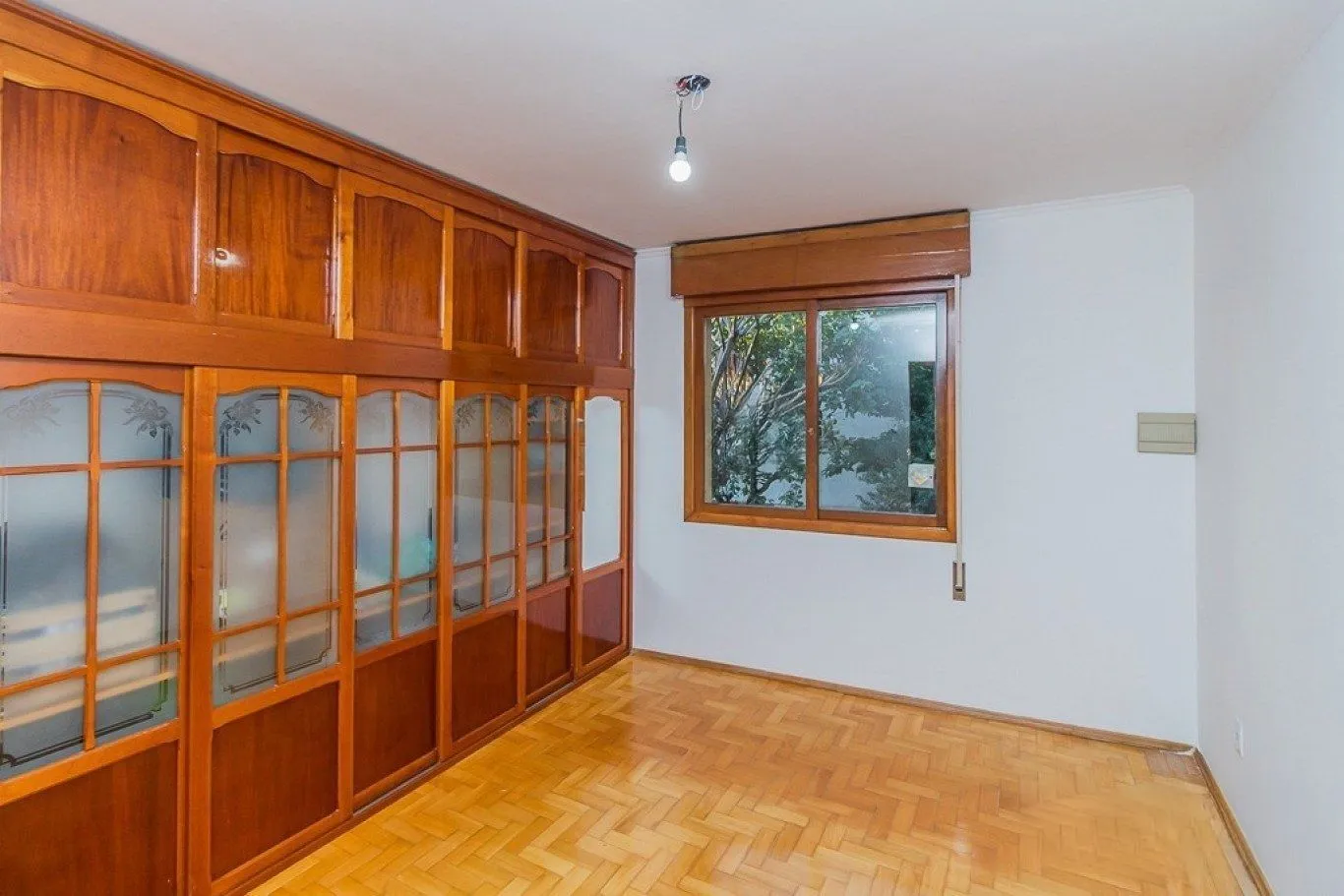 Imagem Casa térrea com 3 dormitórios, suíte e 2 vagas,
