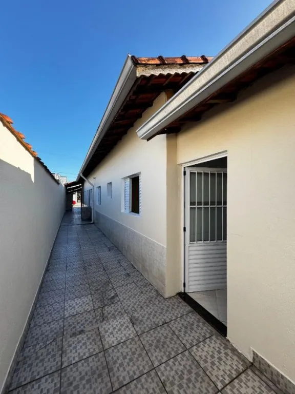 Imagem CASA COM 100,00 m² - GUILHERMINA - PRAIA GRANDE SP