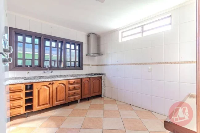 Imagem Casa com 5 dormitórios para alugar, 270 m² por R$ 7.222,00/mês - Partenon - Porto Alegre/RS