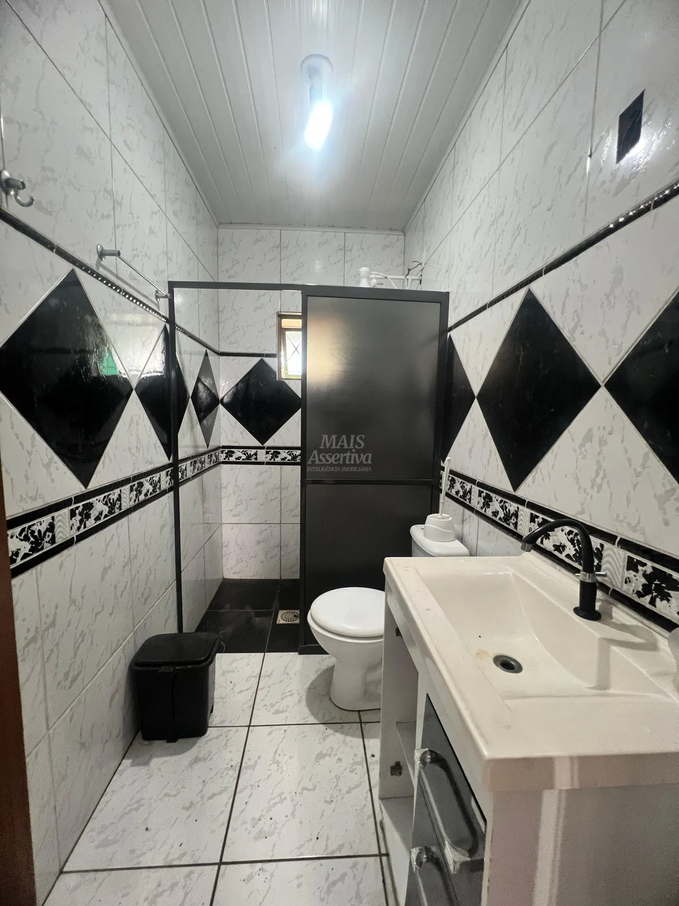 Imagem Casa de 3 dormitórios para locação em Canudos, Novo Hamburgo