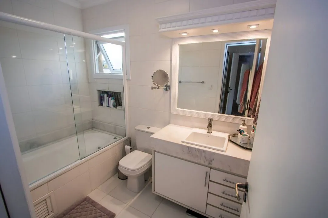 Imagem Casa para Venda - 147.3m², 3 dormitórios, sendo 1 suites, 3 vagas - Guarujá