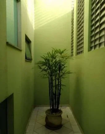 Imagem Sobrado Vila Gilda com 201m² com 3 dormitorios, 4 vagas de Garagens